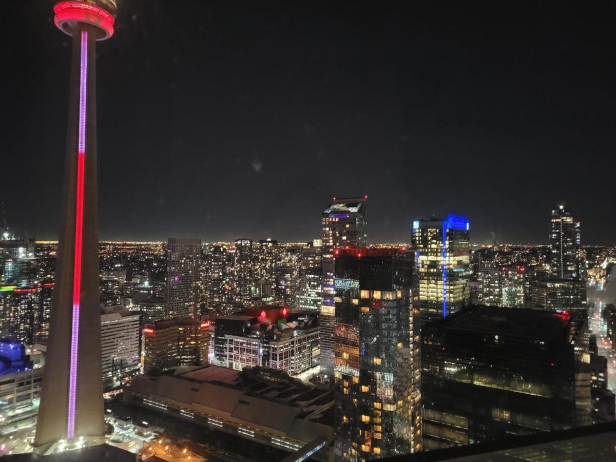 Two Bd Cn Tower And Lake Ontario View Toronto Eksteriør bilde